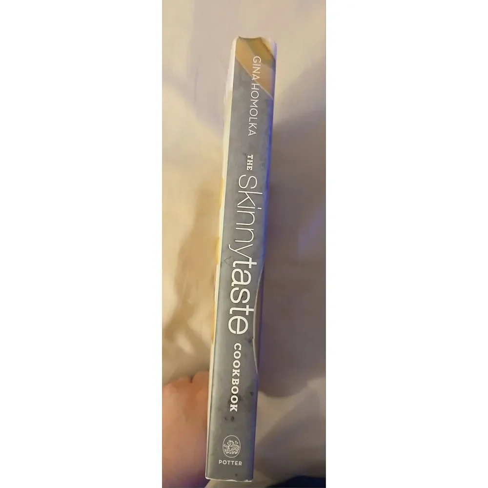 Skinnytaste Cookbook :Light on Calories, Big on‎ Flavor by Heather K. Jones #b17